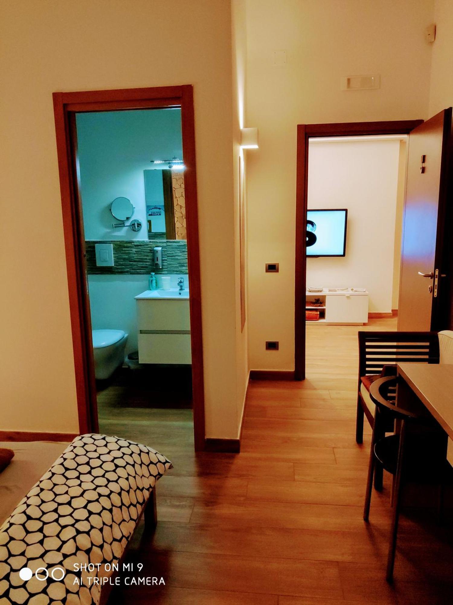 Tulipano Rosso Apartment Бари Екстериор снимка